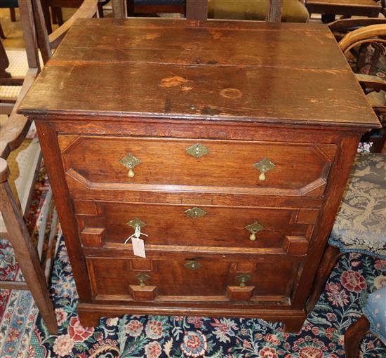 An 18th century oak three drawer chest, width 76cm, depth 53.5cm, height 85cm